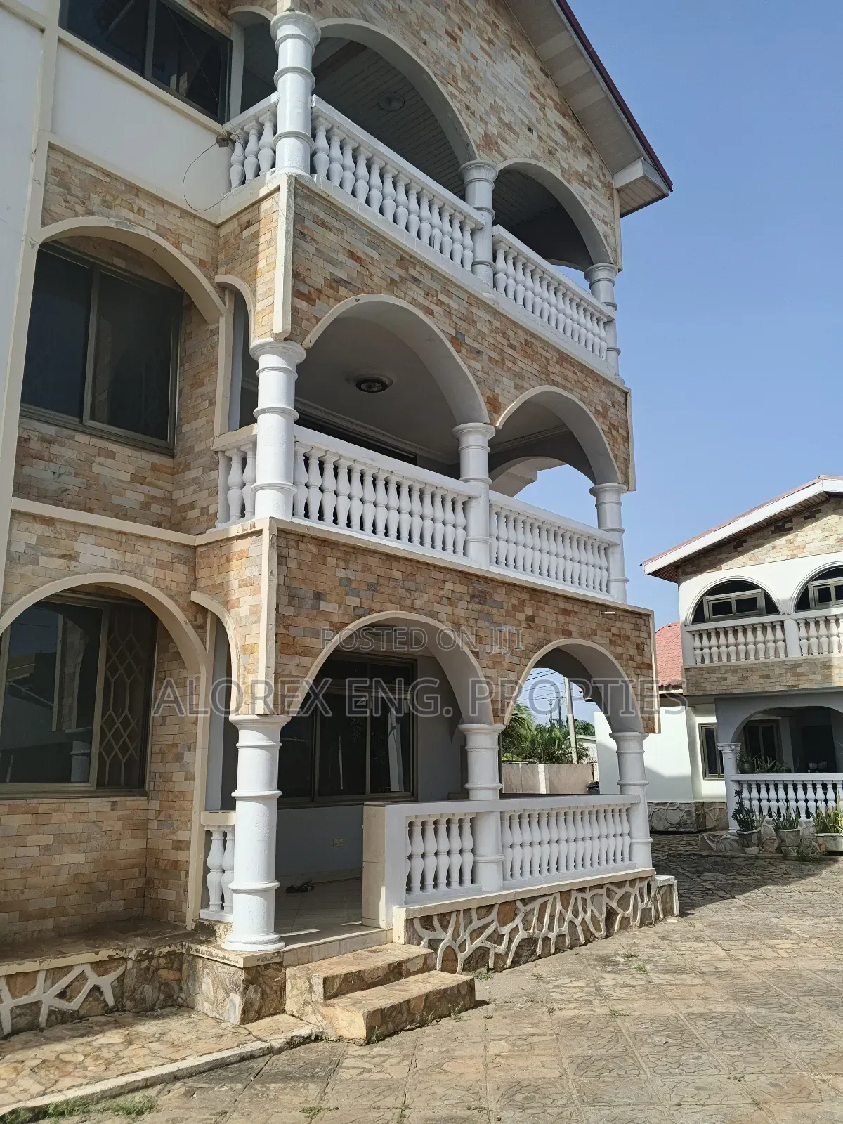 3bdrm Apartment in Housing Down for rent