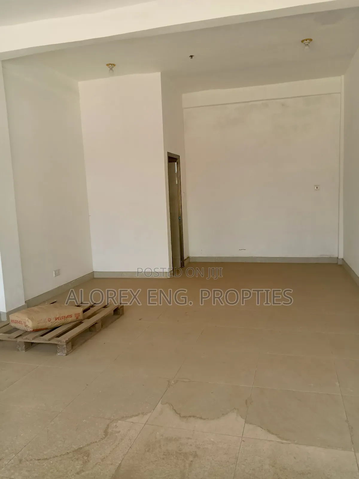 Shop for Rent at Oyarifa