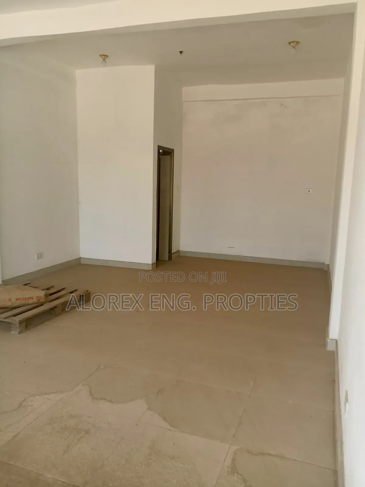 Shop for Rent at Oyarifa