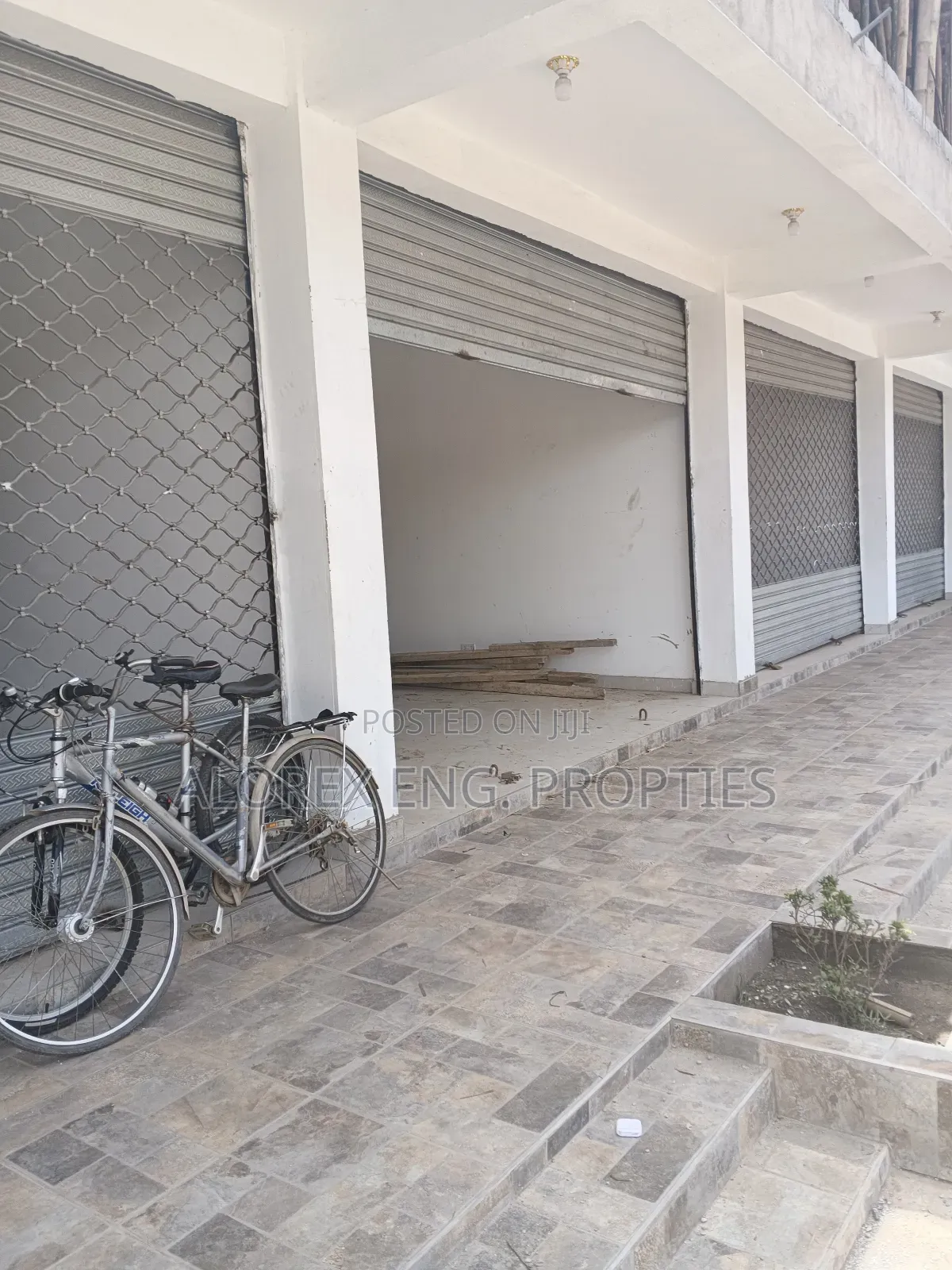 Shop for Rent at Oyarifa