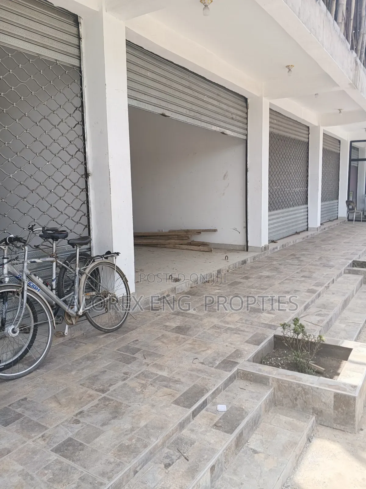 Shop for Rent at Oyarifa