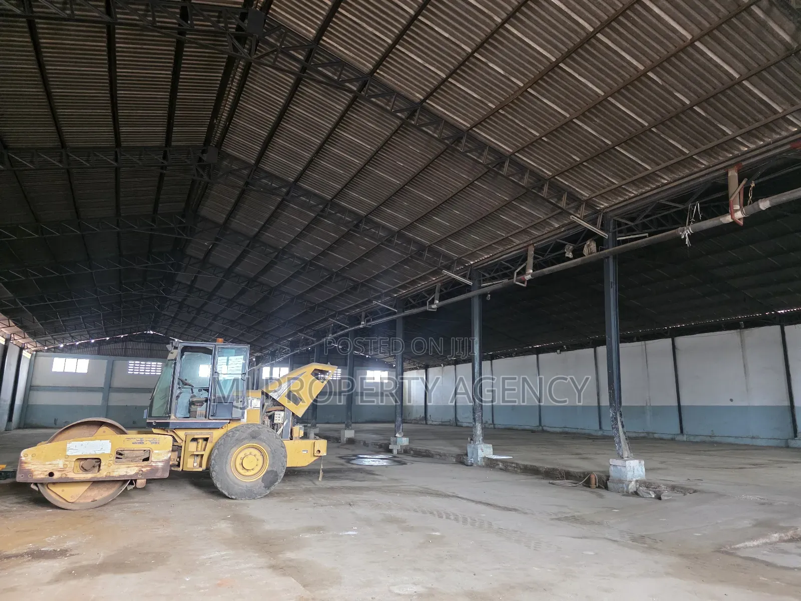 2200 SQM Warehouse at Community 1