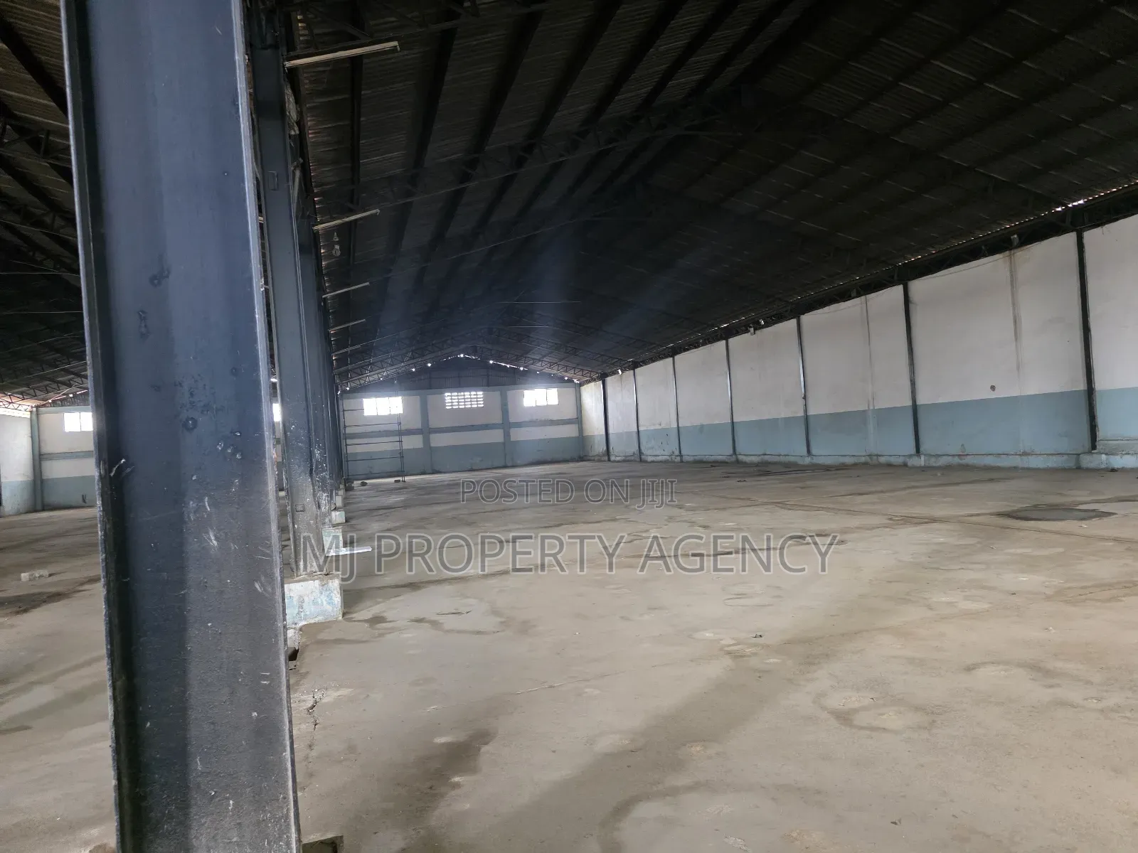2200 SQM Warehouse at Community 1