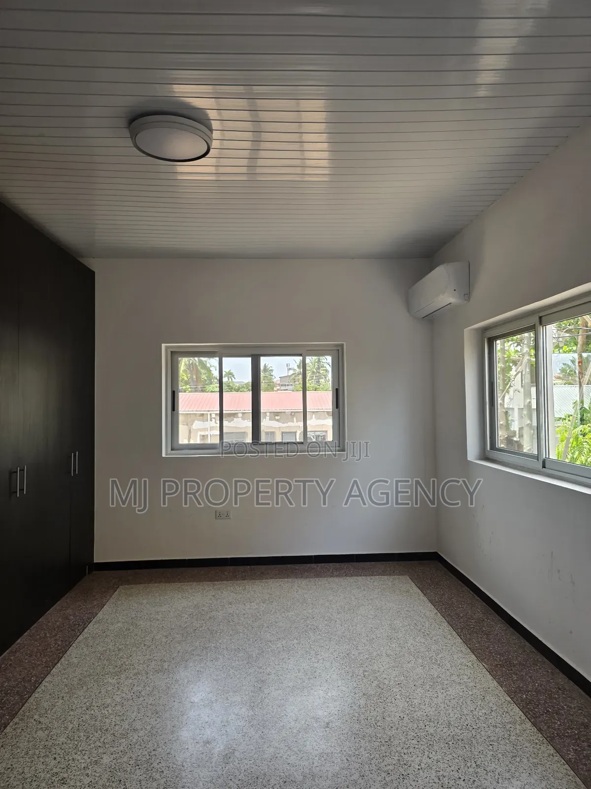 6bdrm House in Community 3, Sakumono for rent