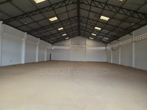 2,400 SQM Warehouse With Offices at Kumasi