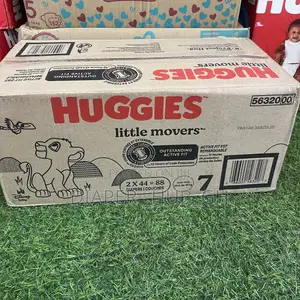 Huggies Little Movers Baby Diapers, Size 7 (41+ Lbs), 88 Count