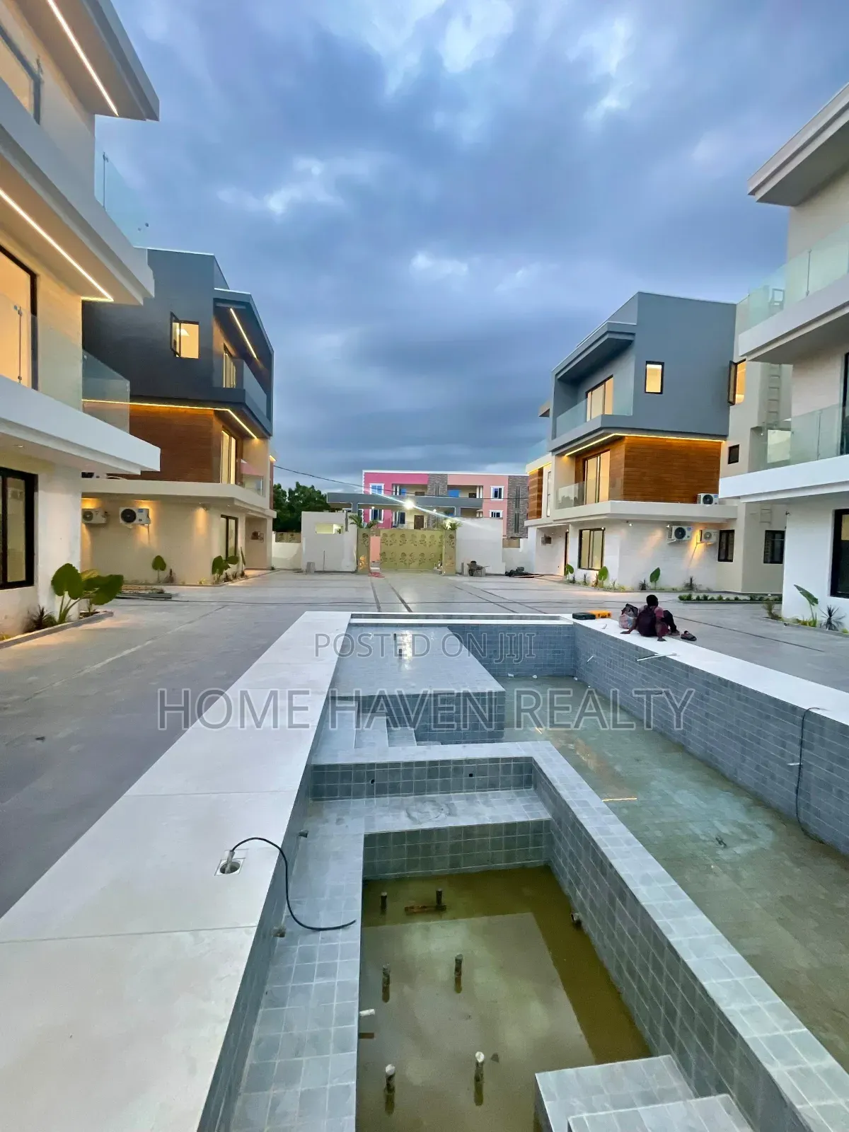 5bdrm House in East Legon Hills, Police Station for sale