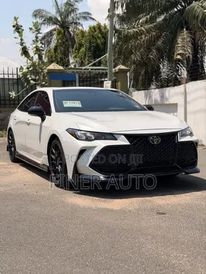 Toyota Avalon TRD 2020 White