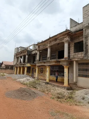 18bdrm Block of Flats in Free Will Agency, Kumasi Metropolitan for sale