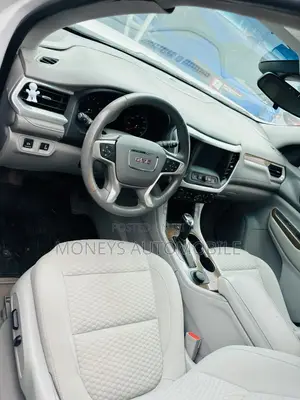 GMC Acadia 2018 White