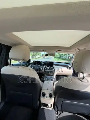 Mercedes-Benz C300 2018 Black