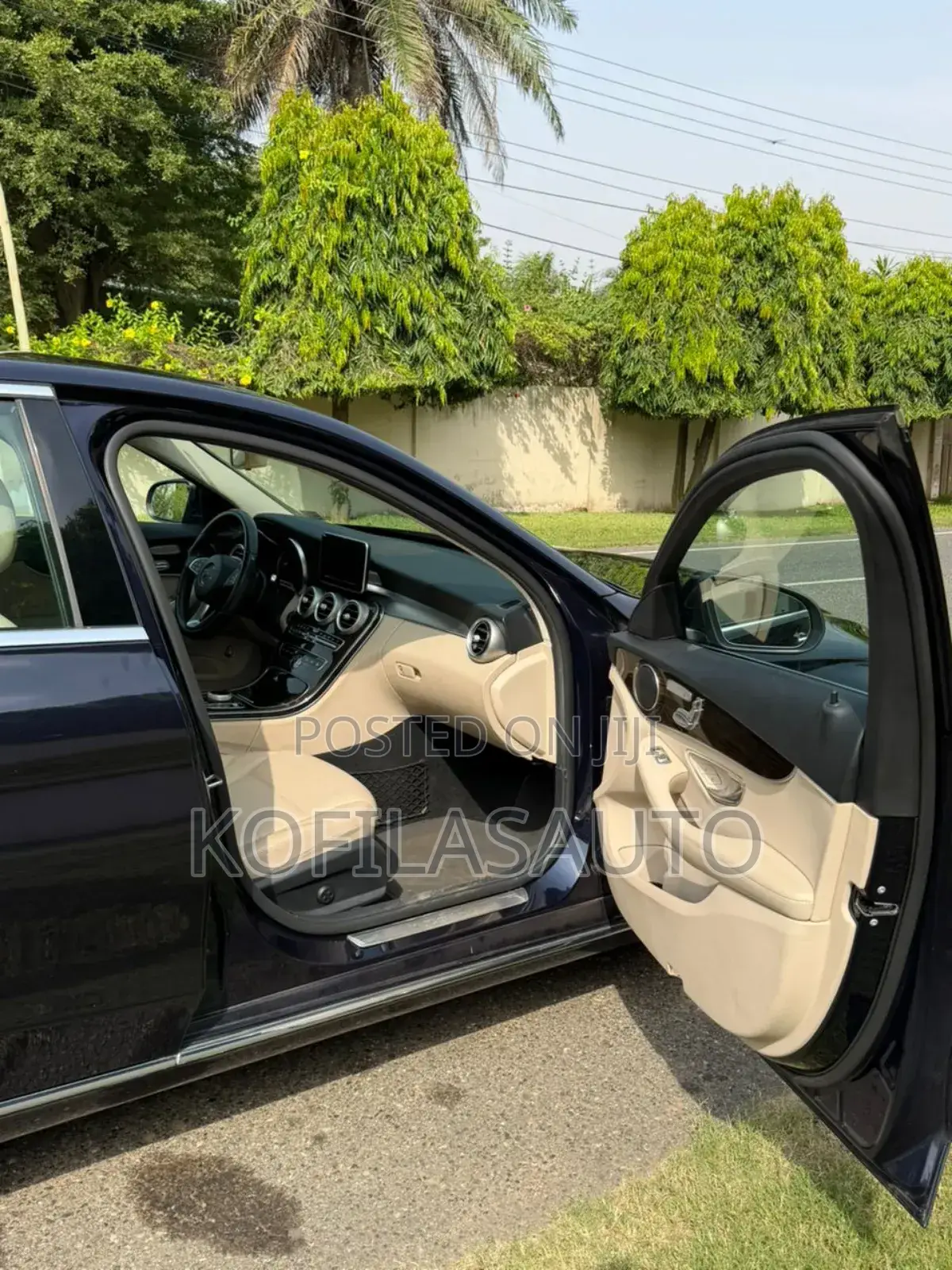 Mercedes-Benz C300 2018 Black