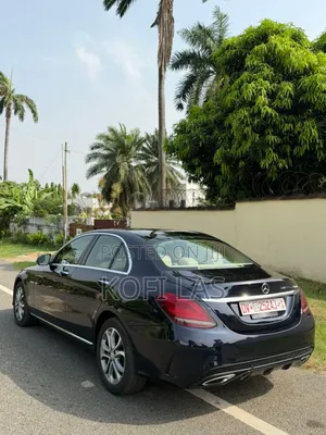 Mercedes-Benz C300 2018 Black