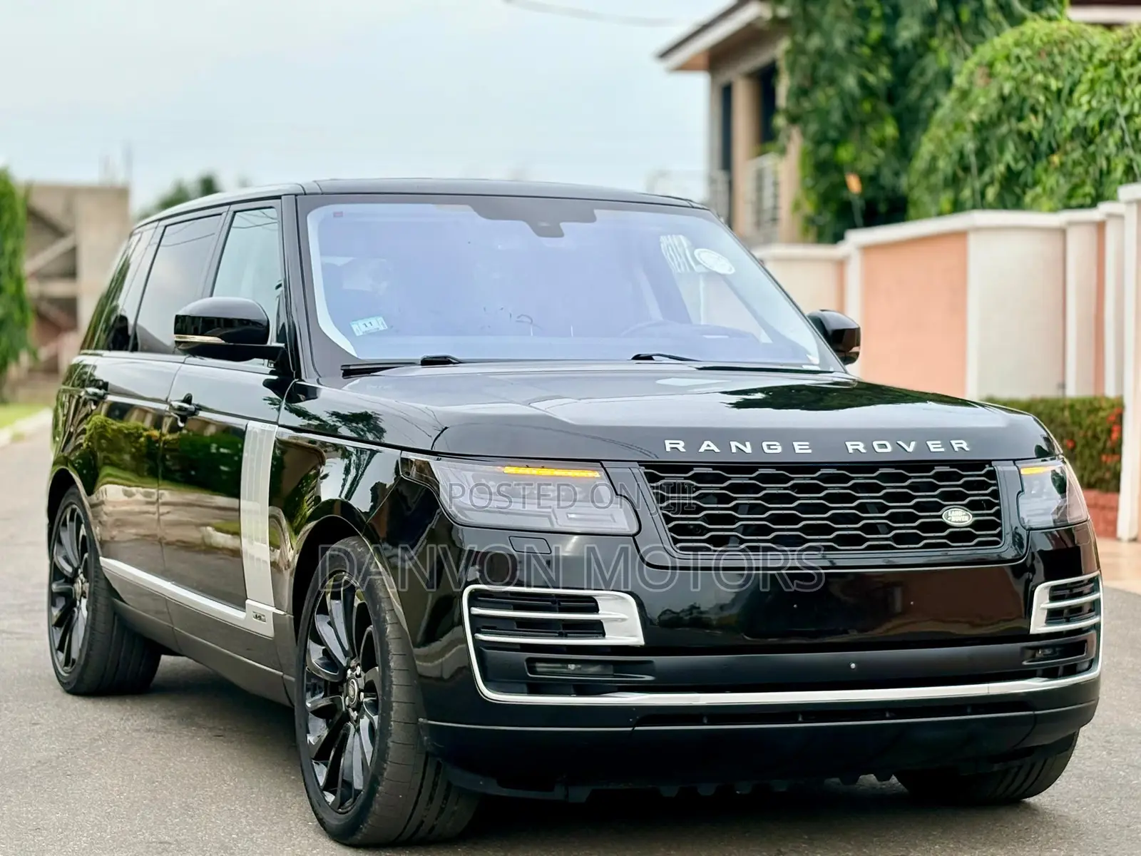 Land Rover Range Rover Vogue 2016 Black
