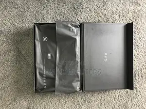 New Laptop Dell XPS 13 9310 8GB Intel Core i5 SSD 256GB
