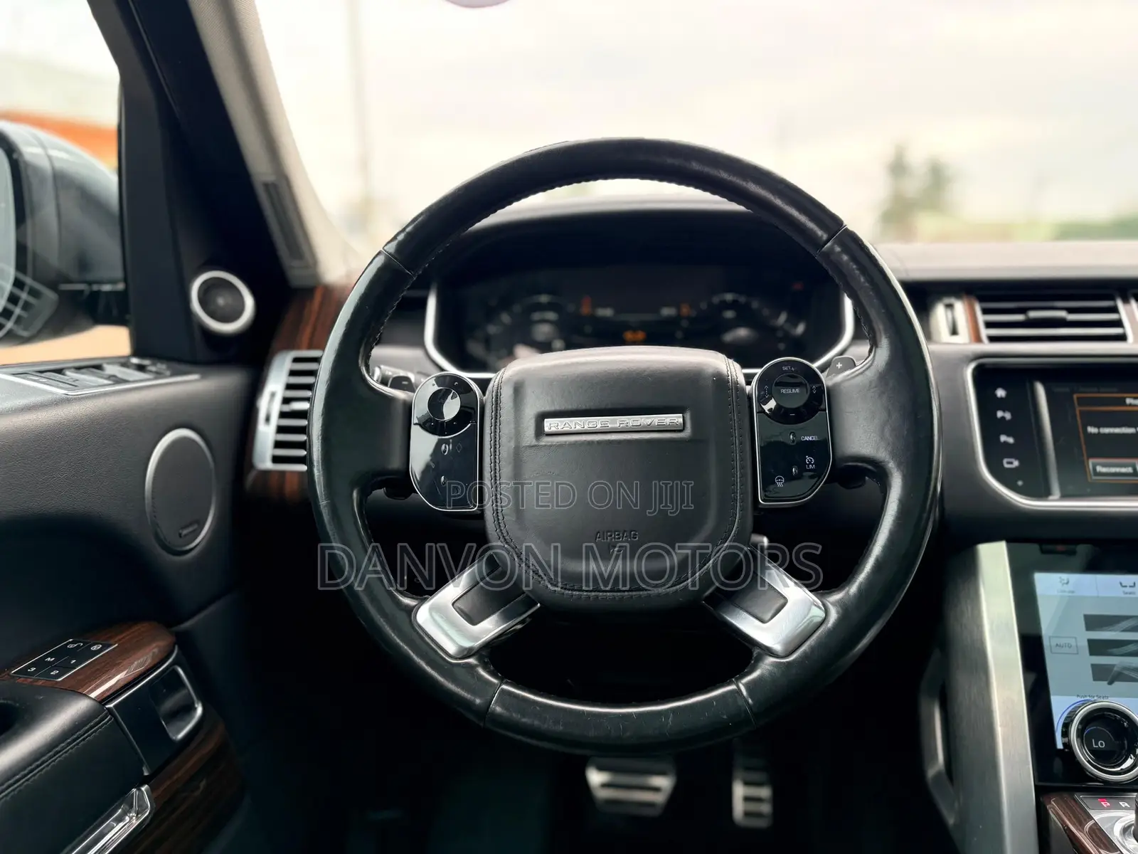 Land Rover Range Rover Vogue 2016 Black