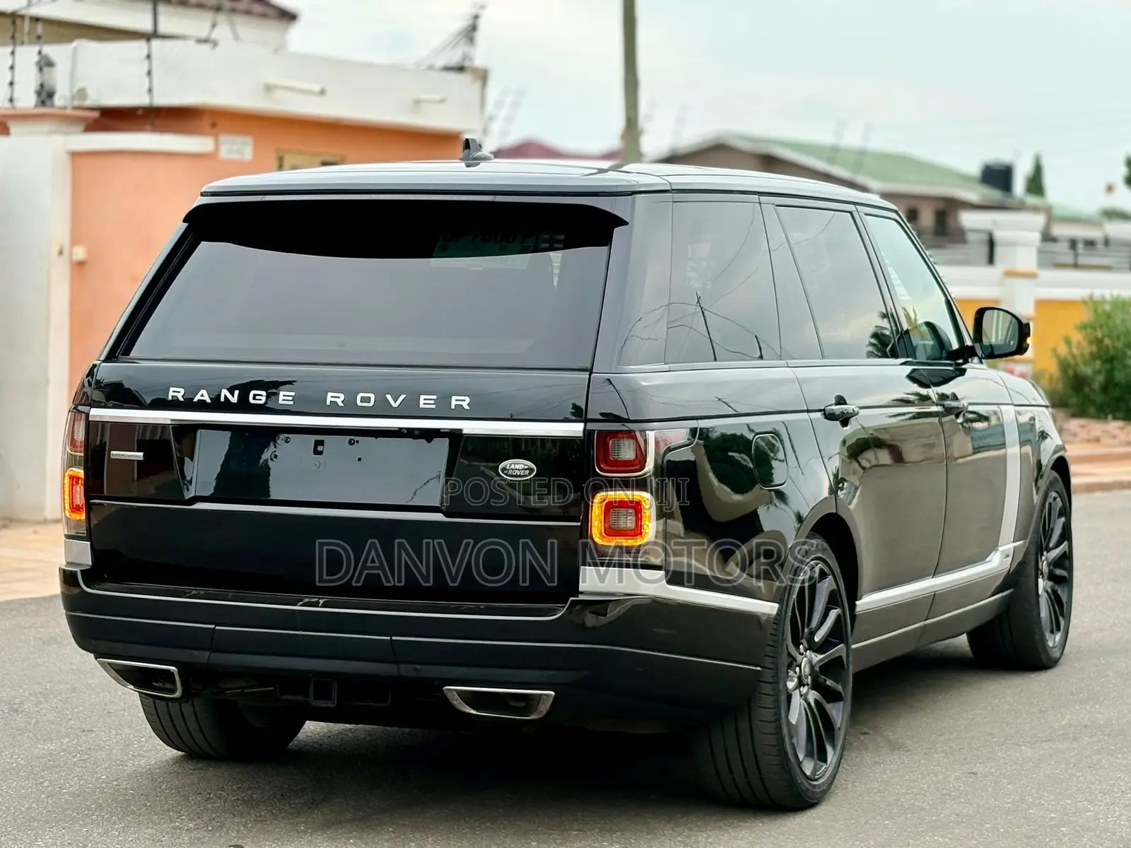 Land Rover Range Rover Vogue 2016 Black