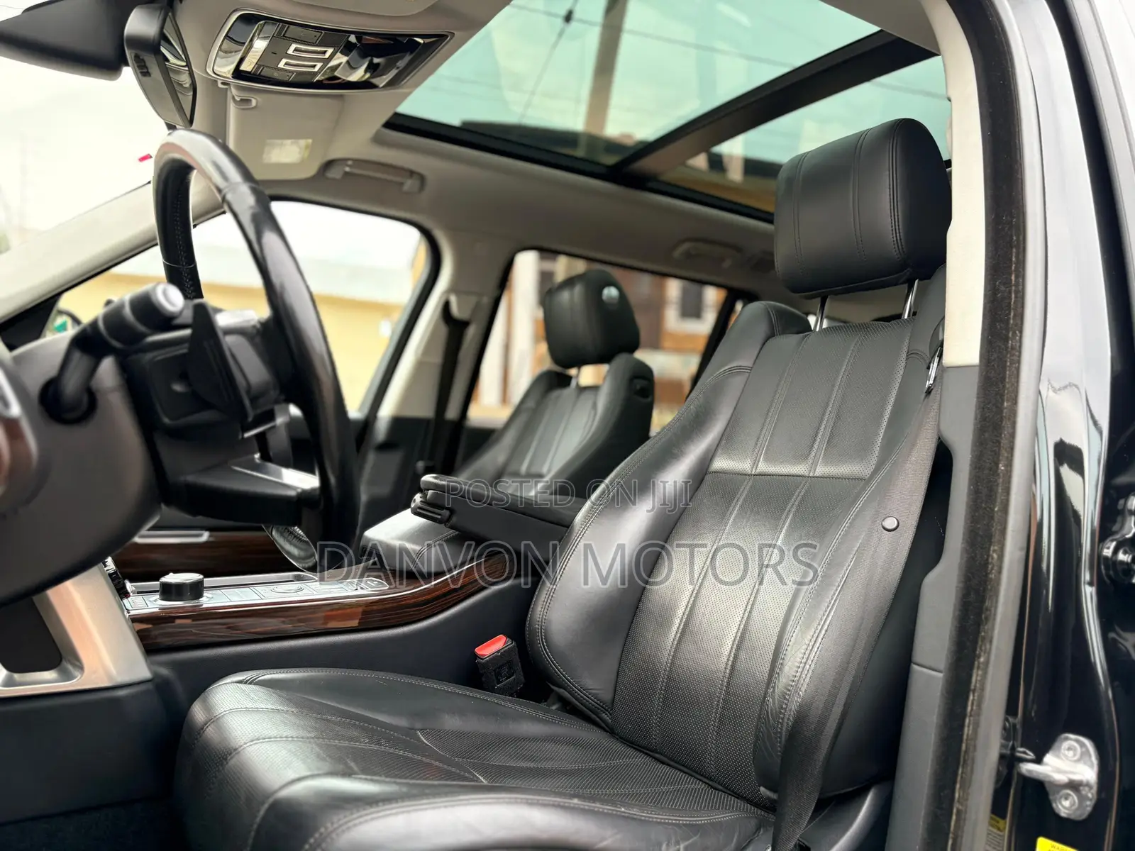 Land Rover Range Rover Vogue 2016 Black