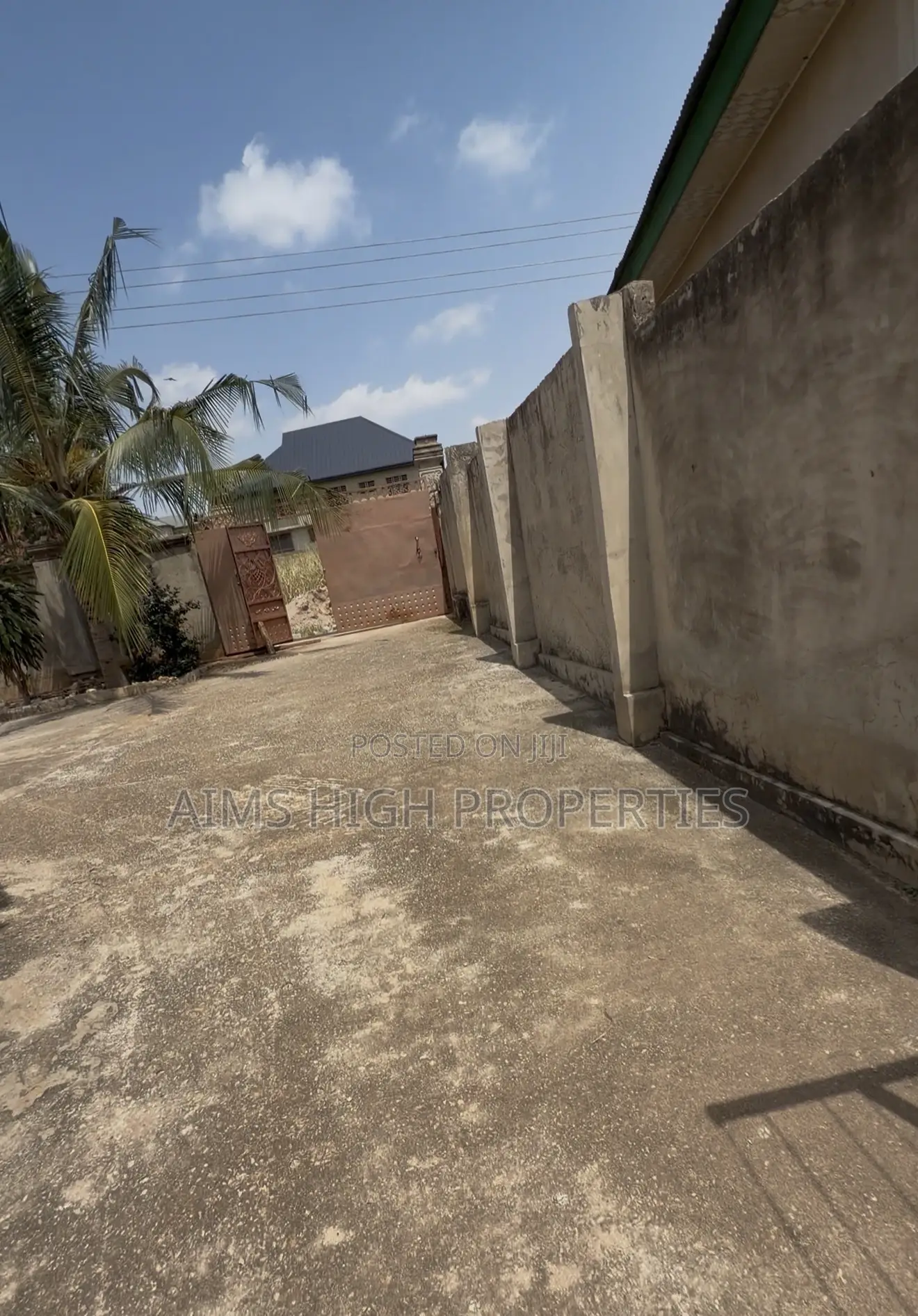9bdrm House in Aims High Properties, Kumasi Metropolitan for sale