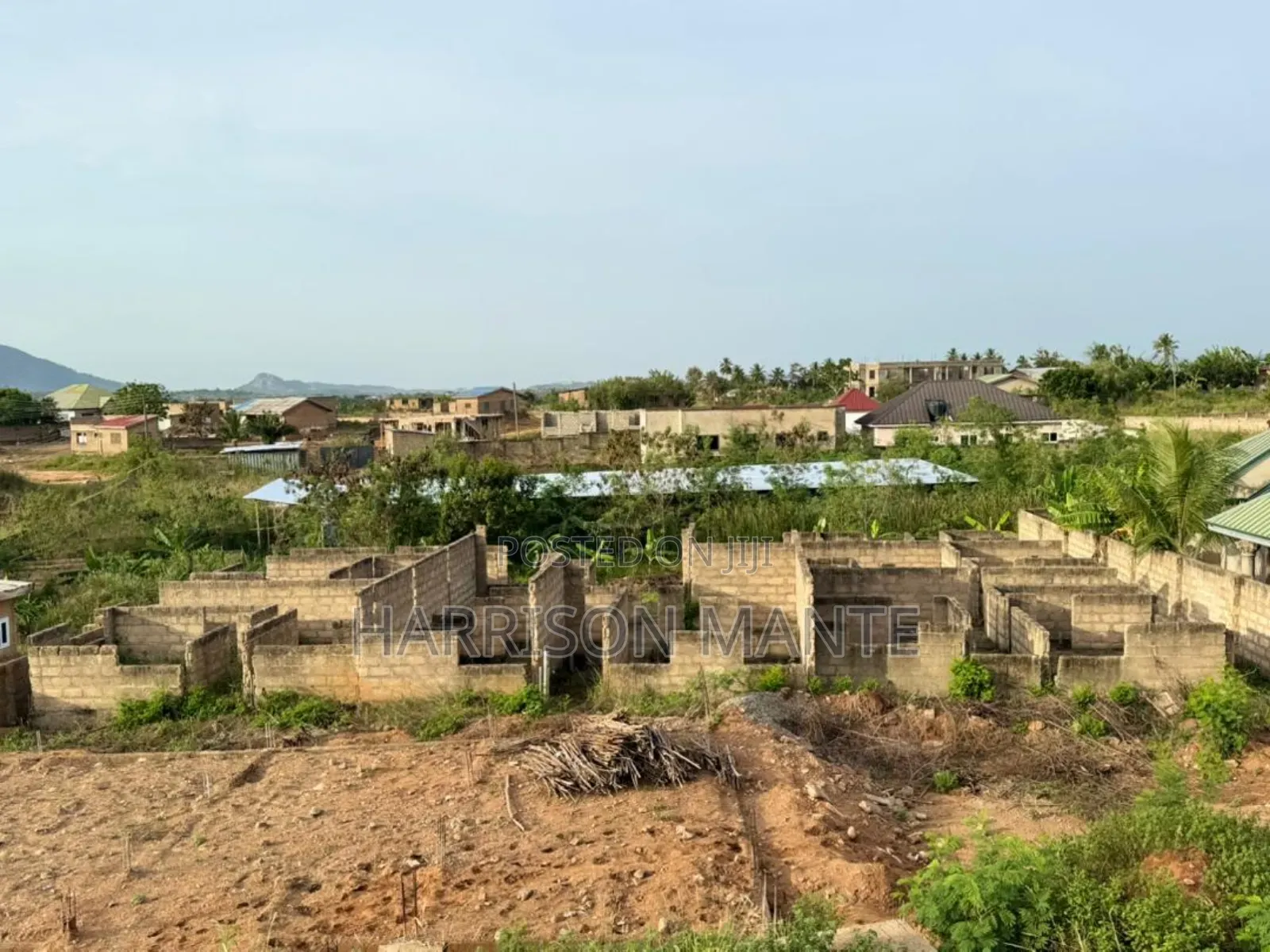 5bdrm Apartment in Amasaman for sale