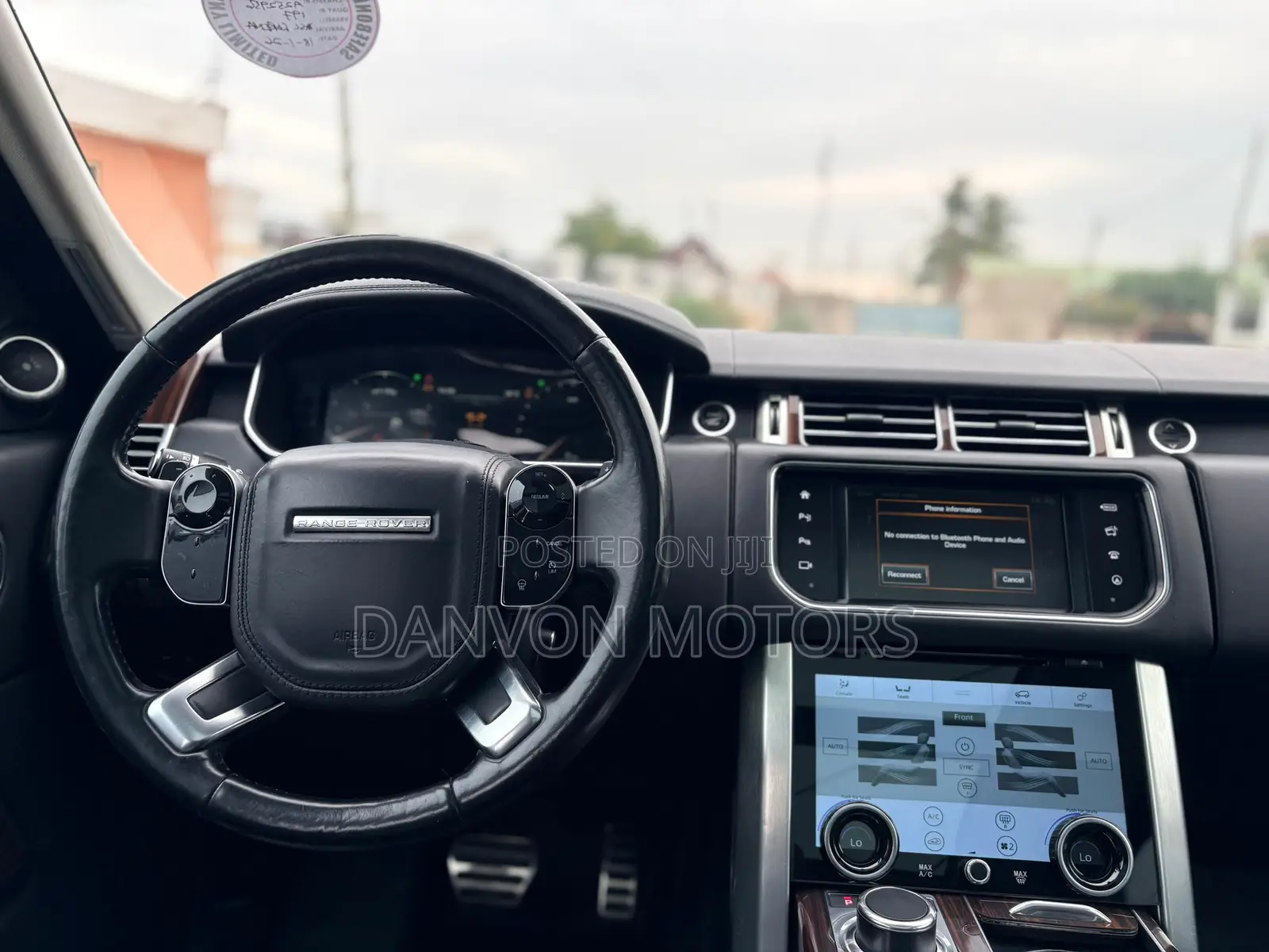 Land Rover Range Rover Vogue 2016 Black