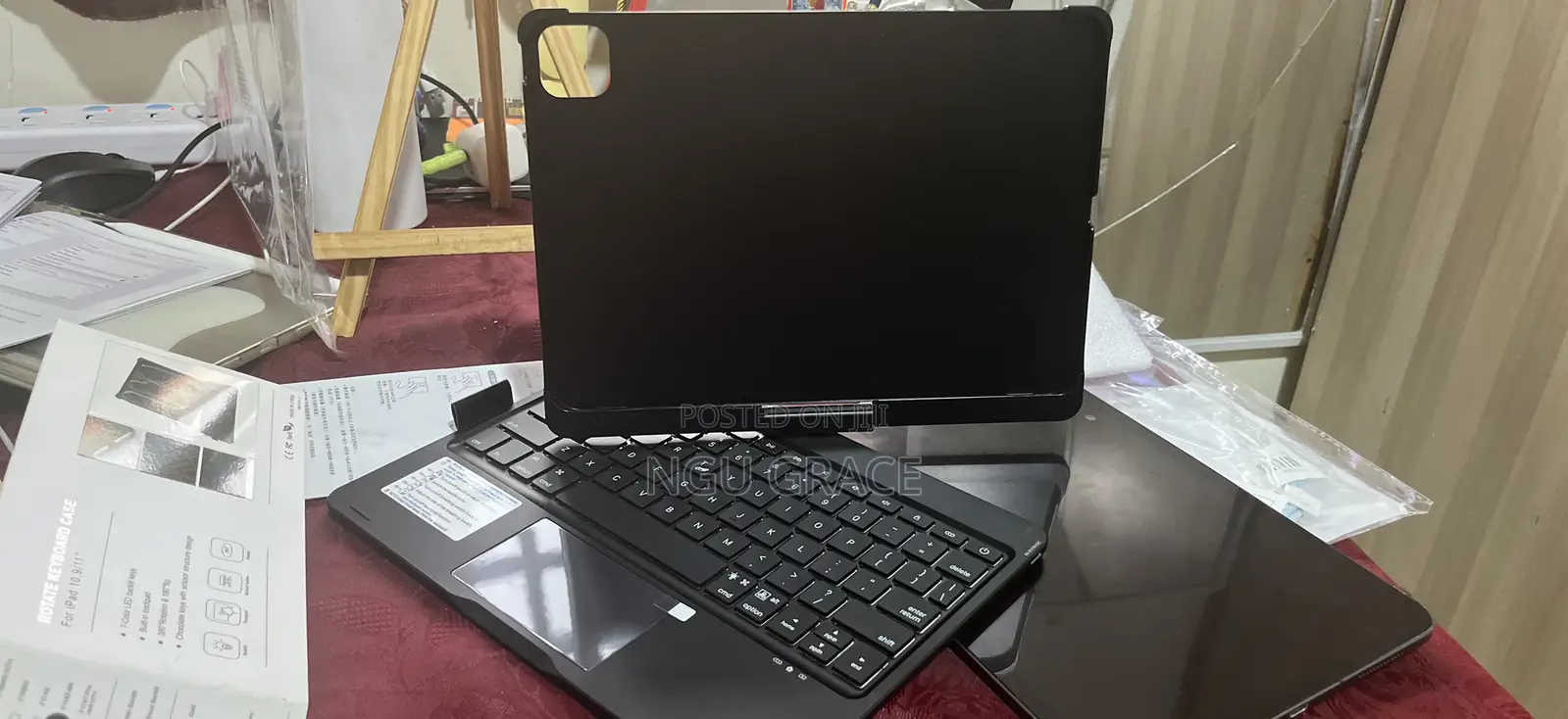 iPad Pro 11inch M4 Bluetooth Keyboard