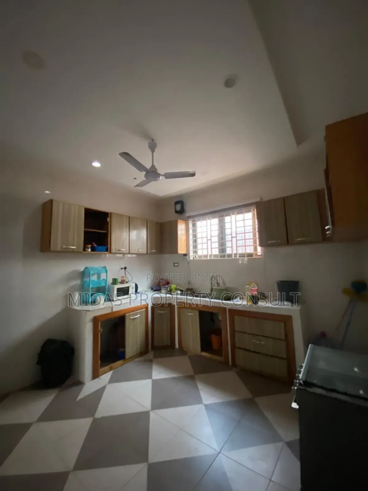 3bdrm House in Pantang, Ga East Municipal for sale