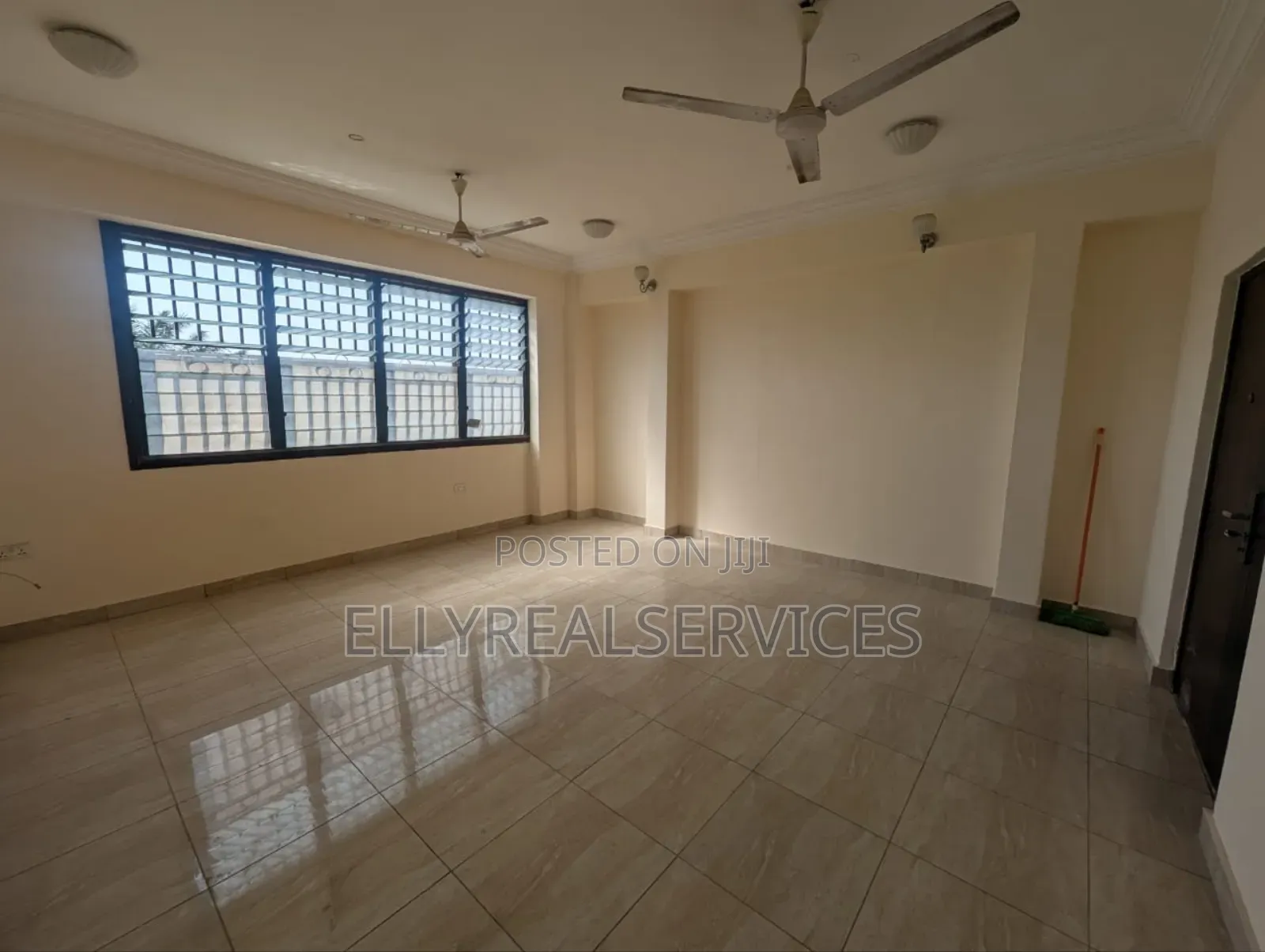 2bdrm Apartment in Ellyrealservices, Peace Clinic Area for rent