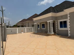 3bdrm House in Sam Properties, Kwabenya for sale