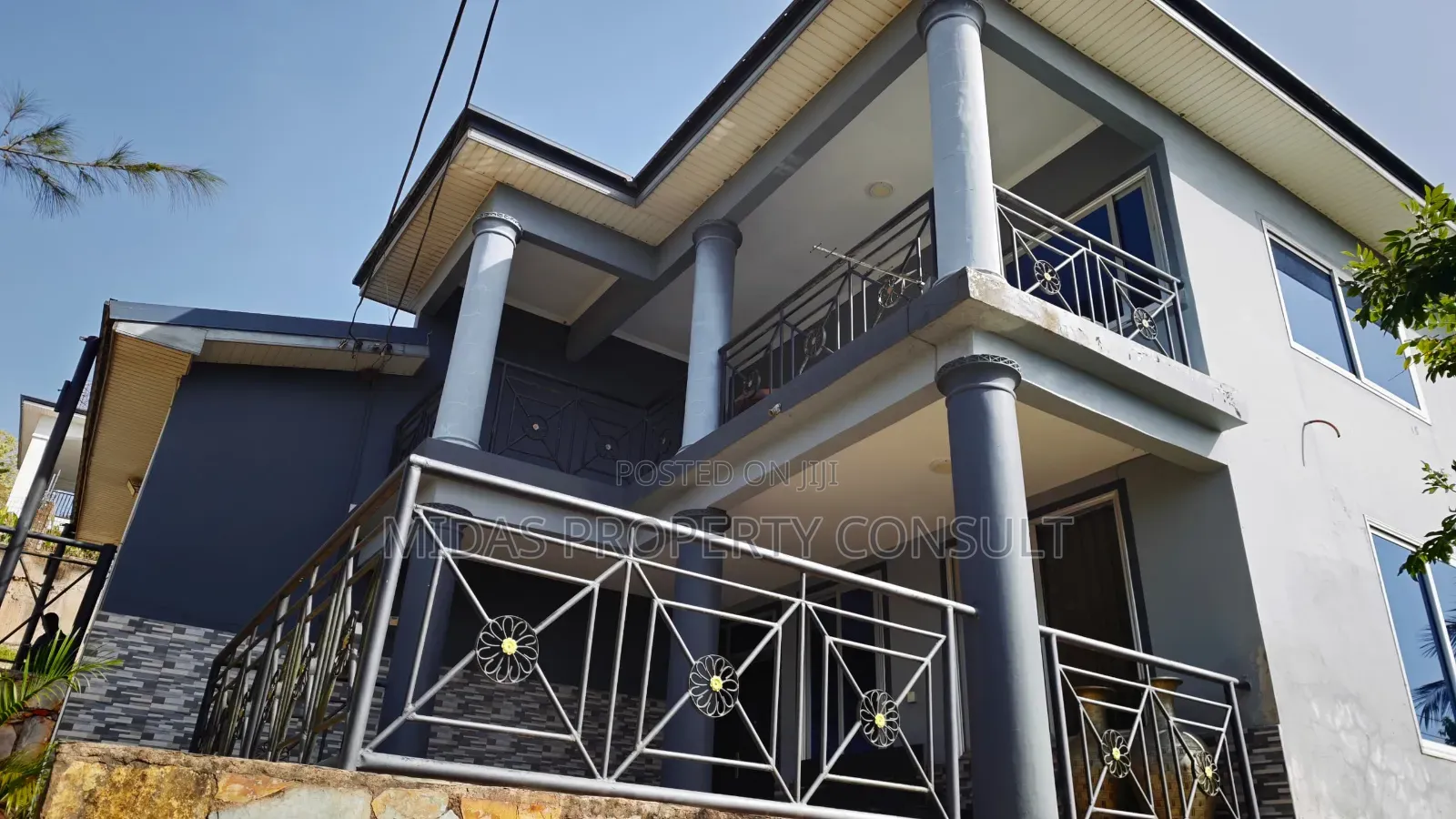 5bdrm House in Aburi for sale