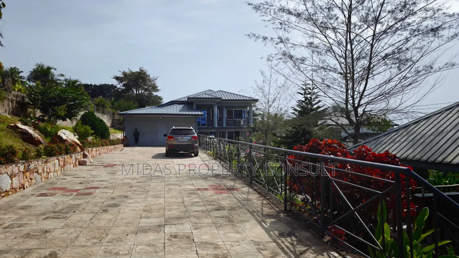 5bdrm House in Aburi for sale
