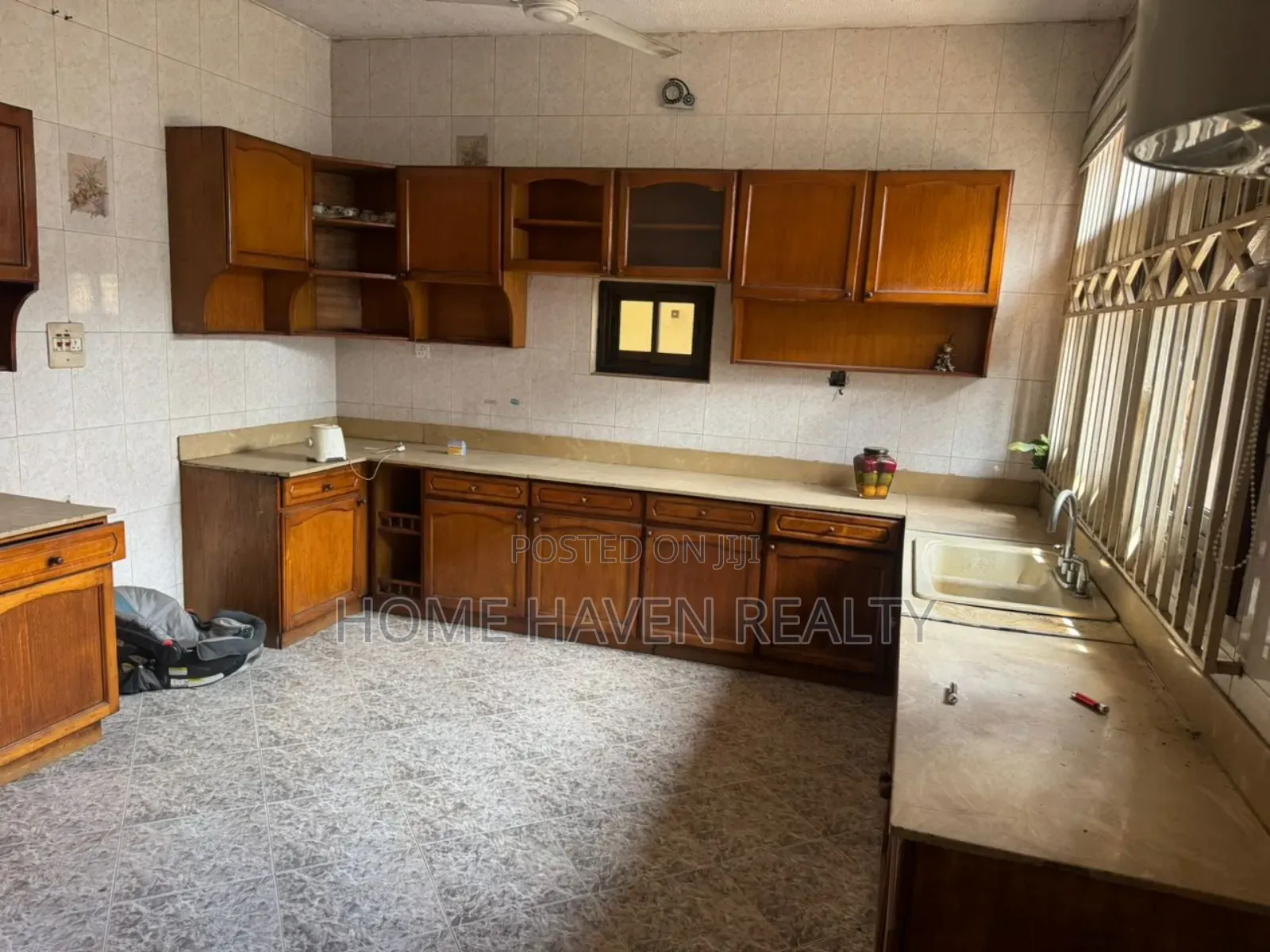4bdrm House in Achimota Abc, Neoplan for sale