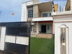 4bdrm Duplex in West Hills Mall Area for rent