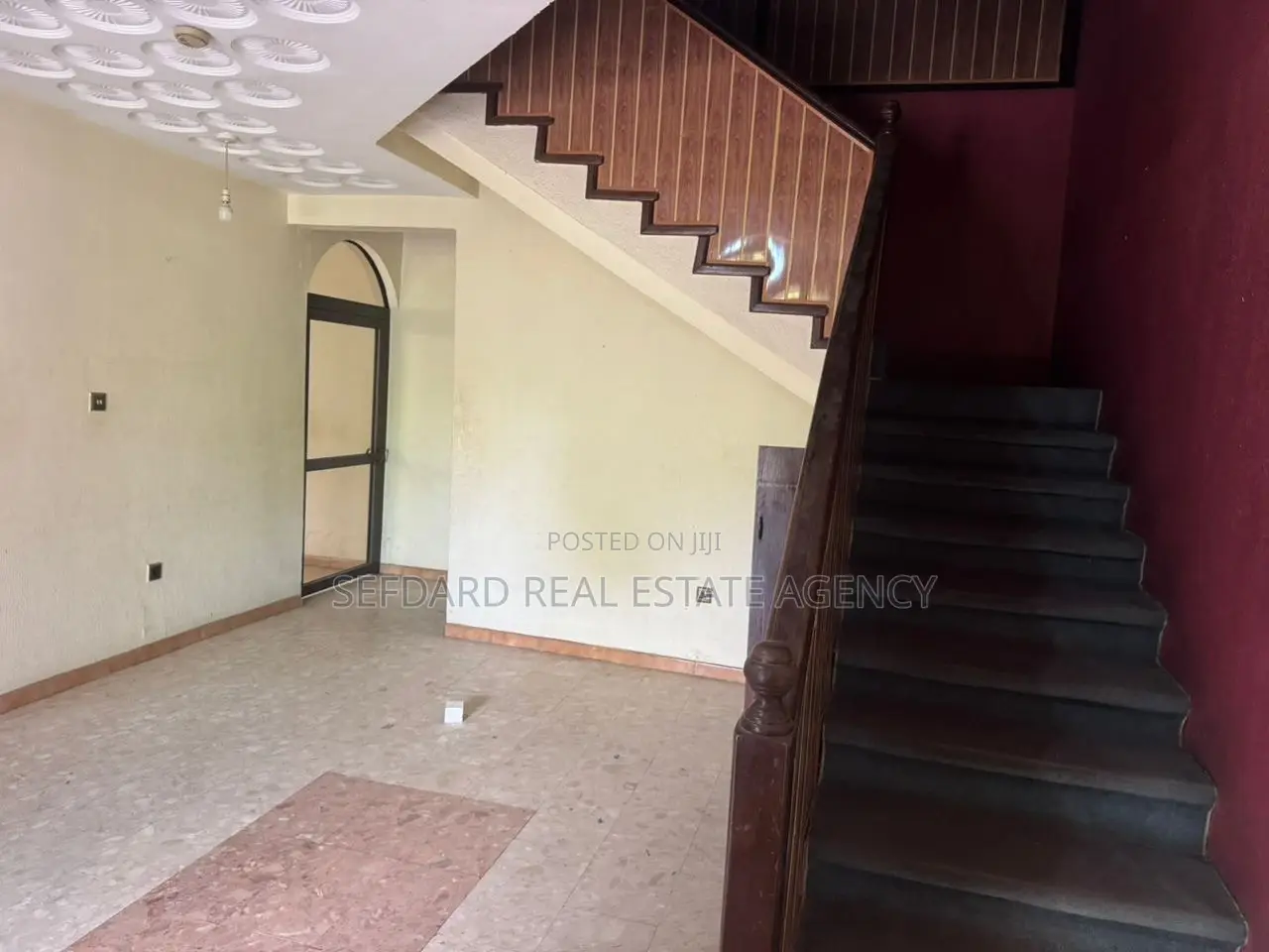 6bdrm House in Sefdard Properties, Achimota for sale