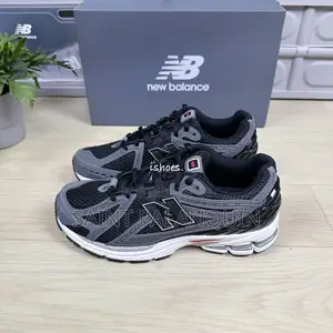New Balance 1906r Sneakers
