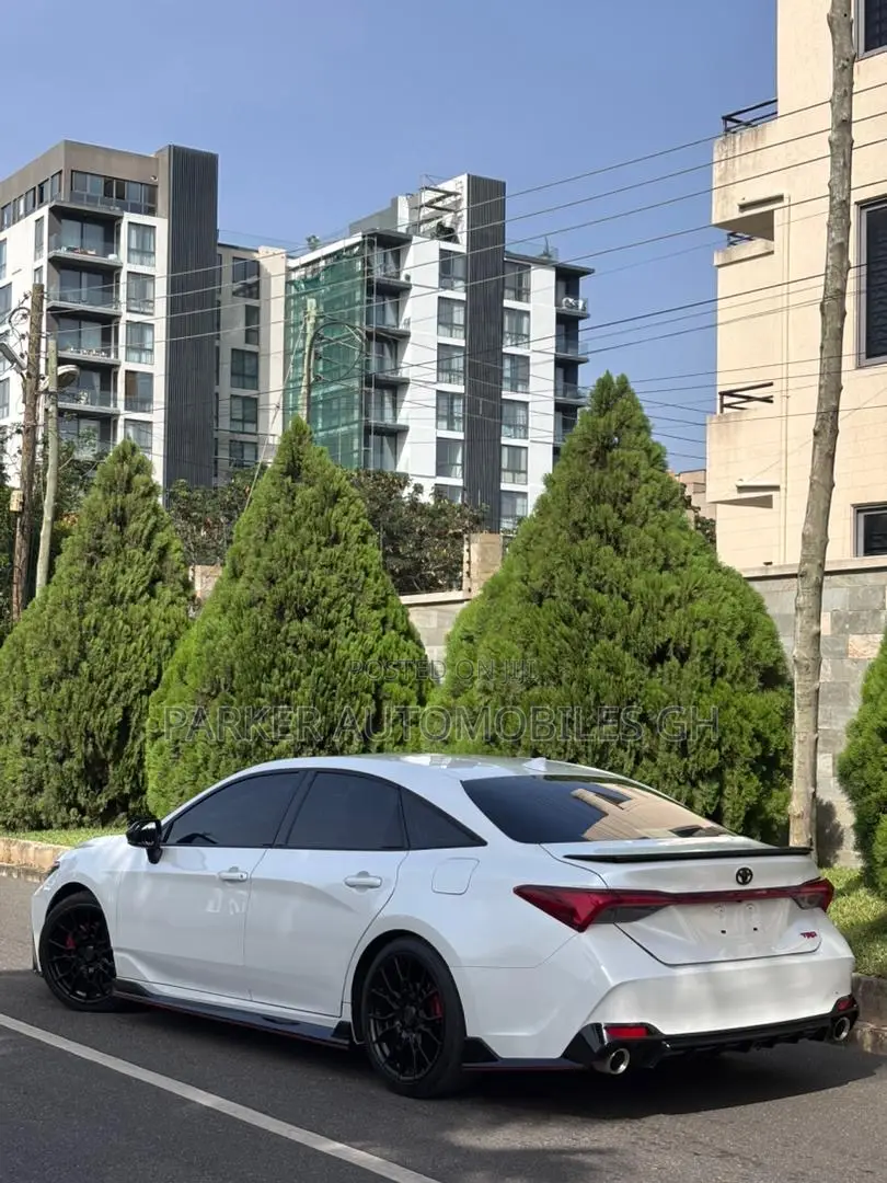 Toyota Avalon TRD 2020 White