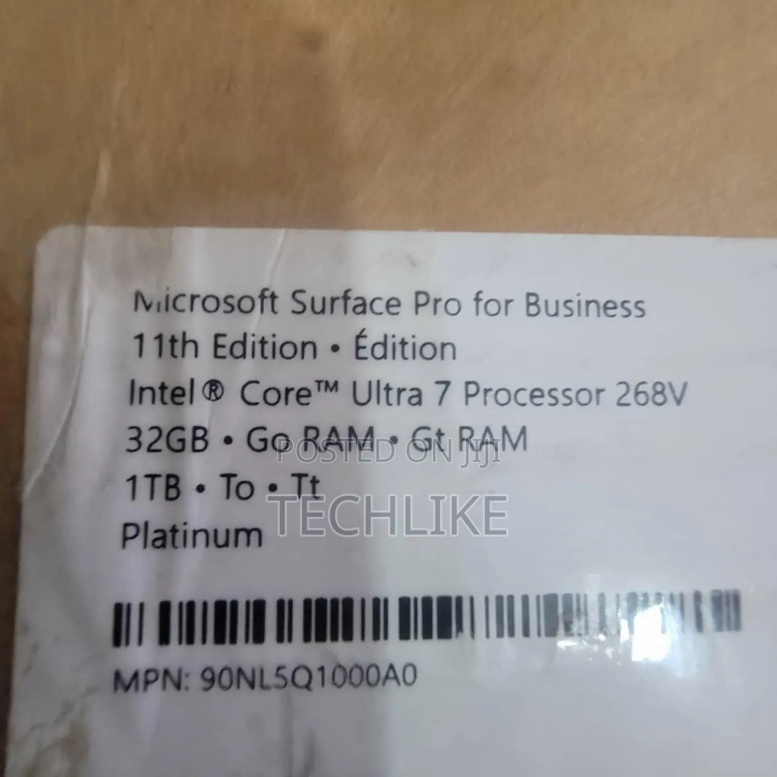 New Microsoft Surface Pro 11th Edition, a Copilot+ PC 32GB SSD 1T