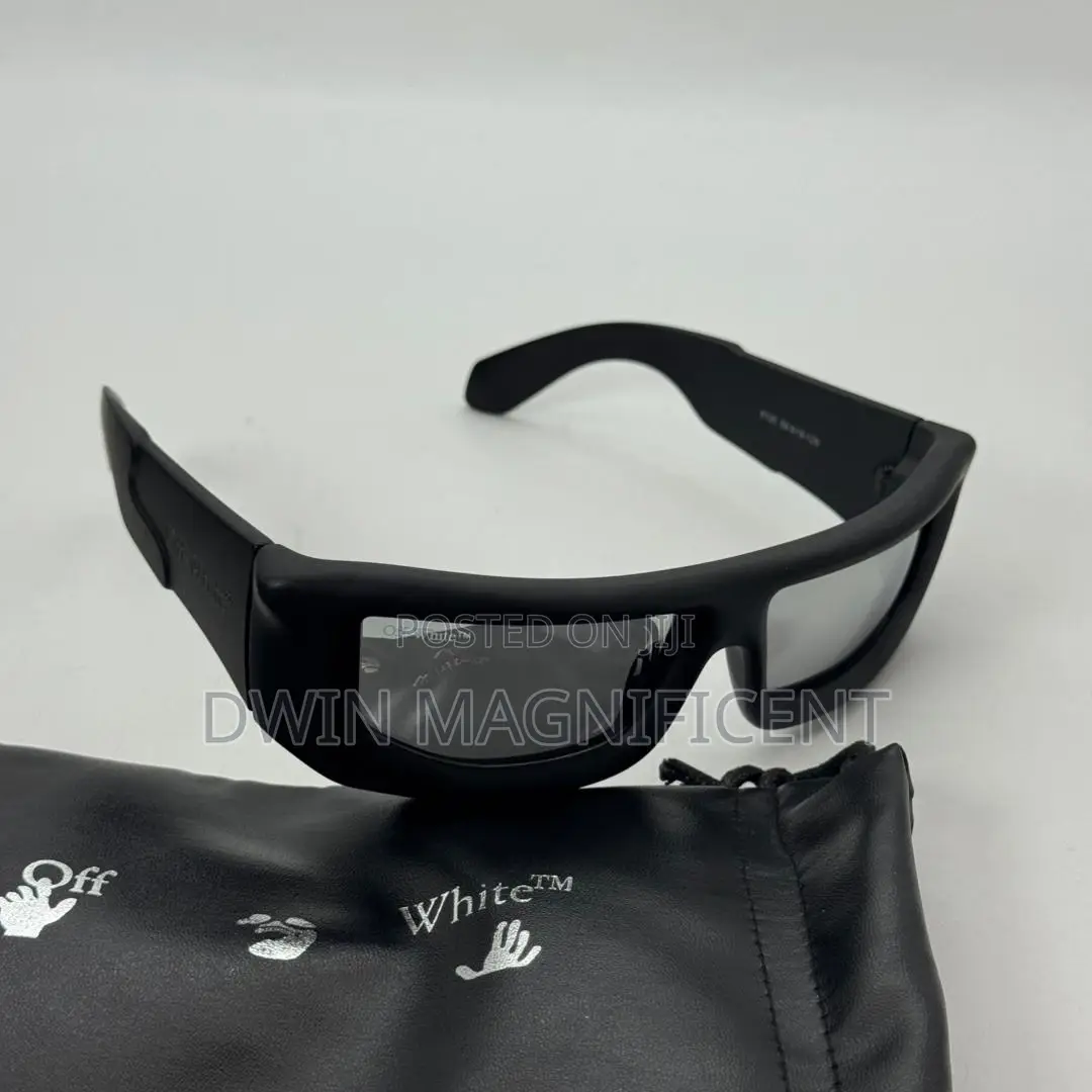 Off-White Volcanite Wrap-Around Style