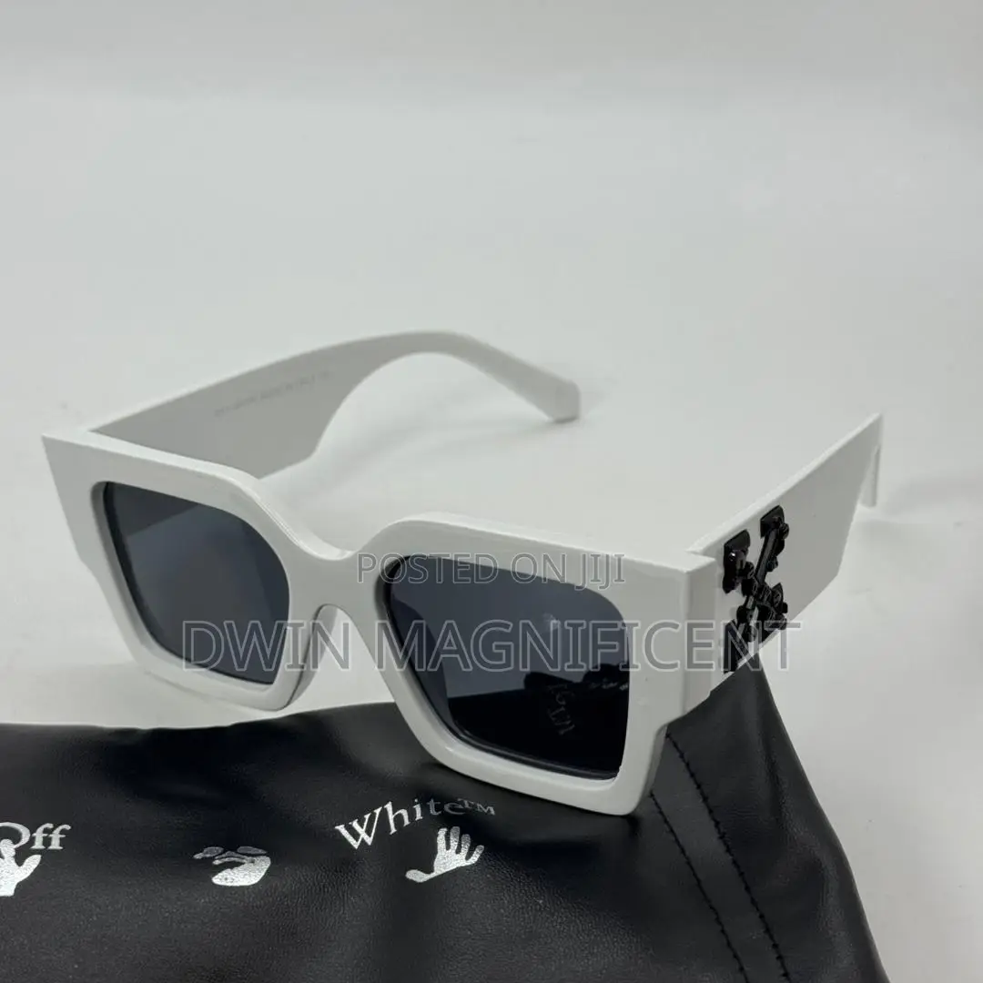 Off-White Volcanite Wrap-Around Style