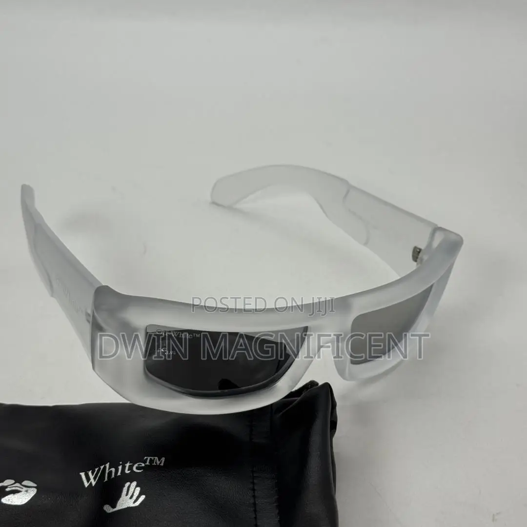Off-White Volcanite Wrap-Around Style