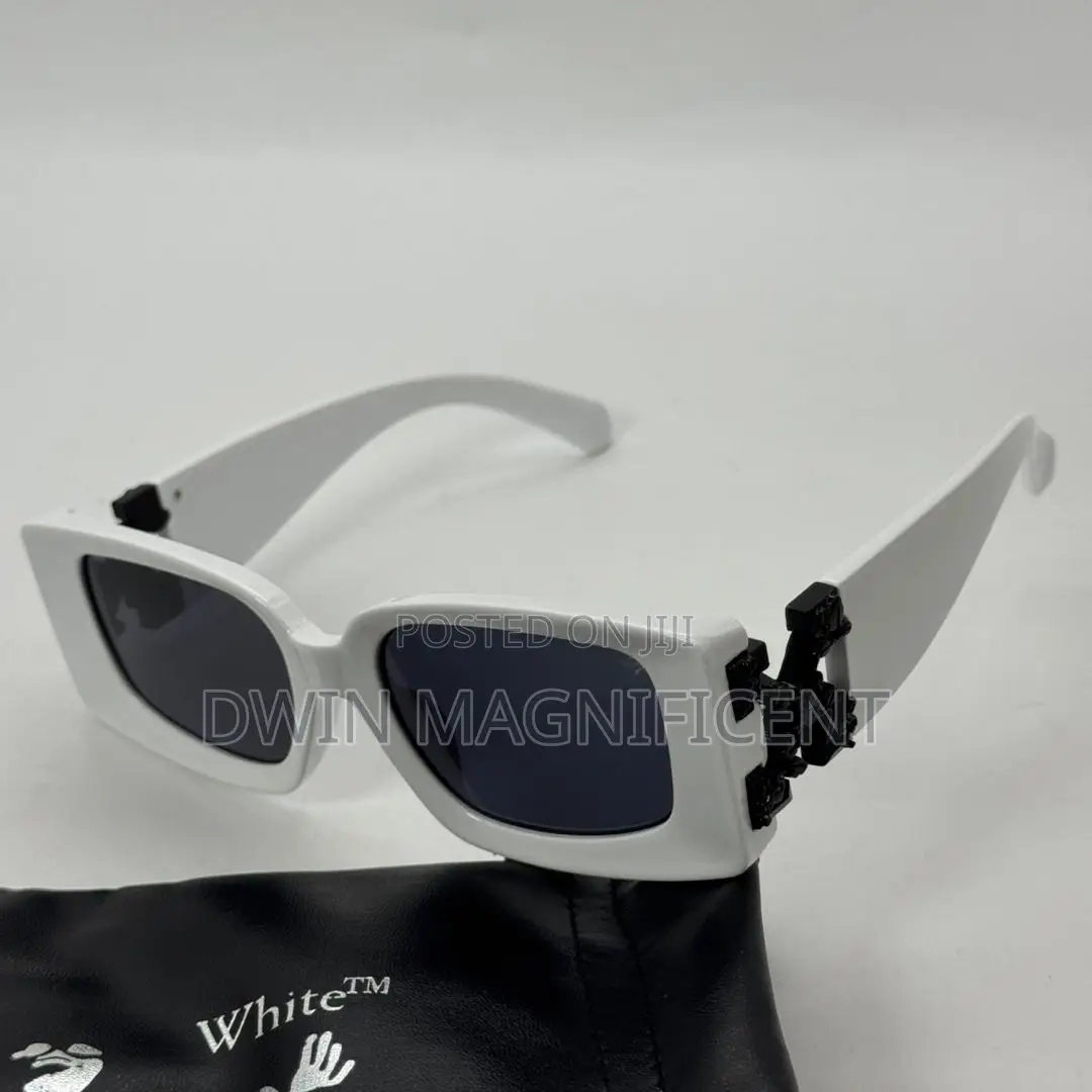 Off-White Volcanite Wrap-Around Style