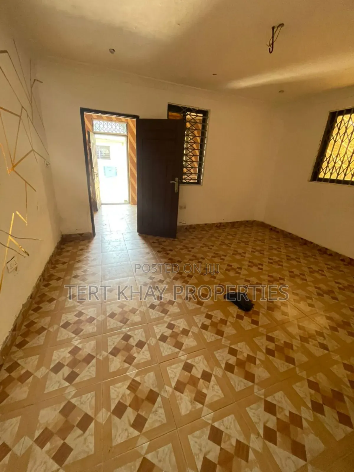 11bdrm House in Sahara, Dansoman for sale