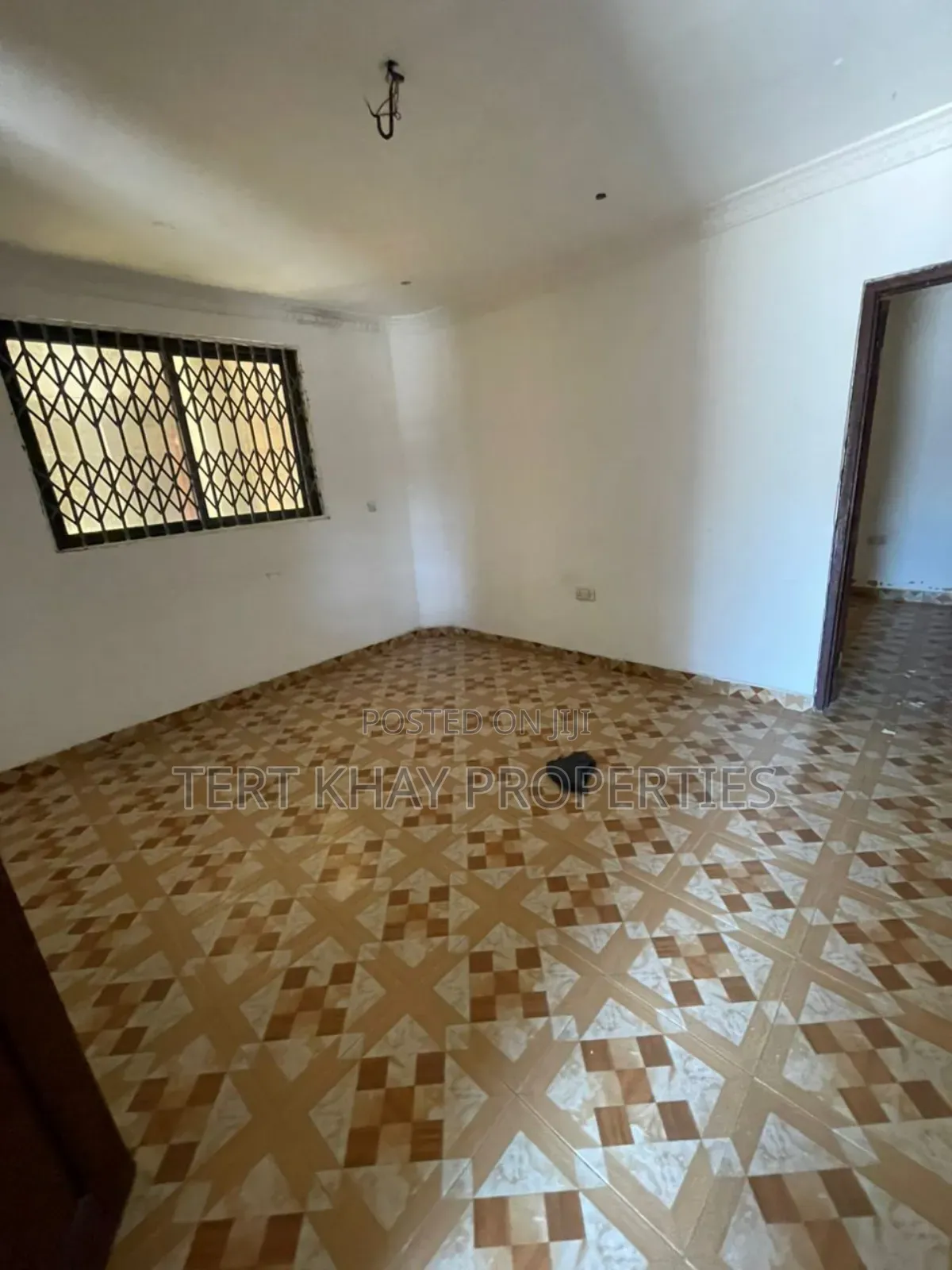 11bdrm House in Sahara, Dansoman for sale