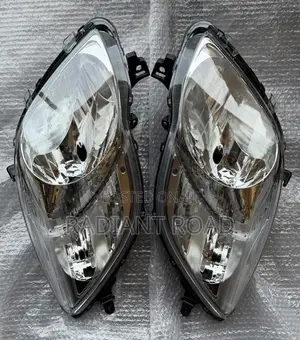 Toyota Vitz 2009 - 2011 Headlights