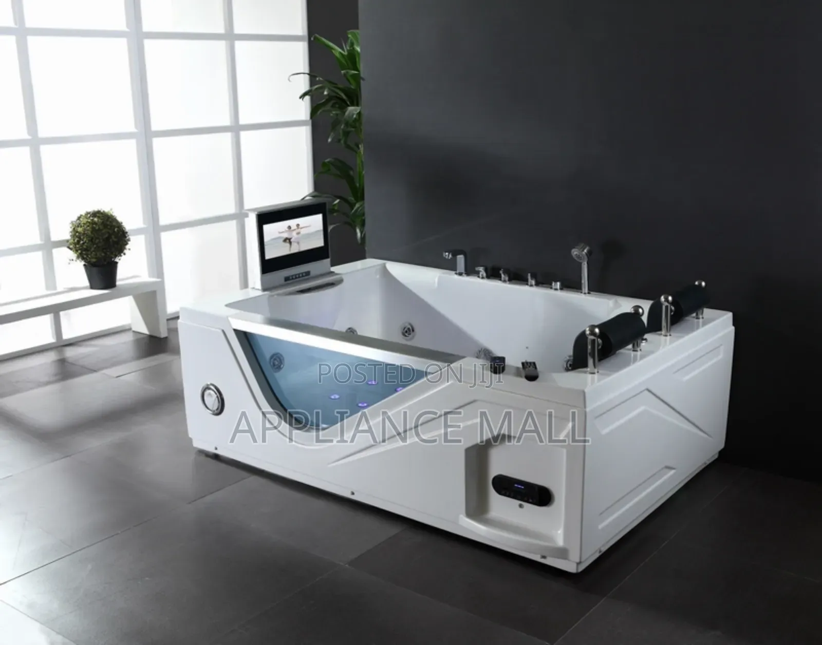 Luxurious Bathtub Jacuzzi