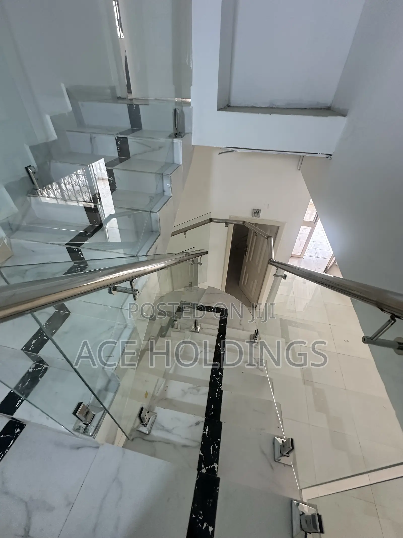 4bdrm Mansion in Cantonments for rent