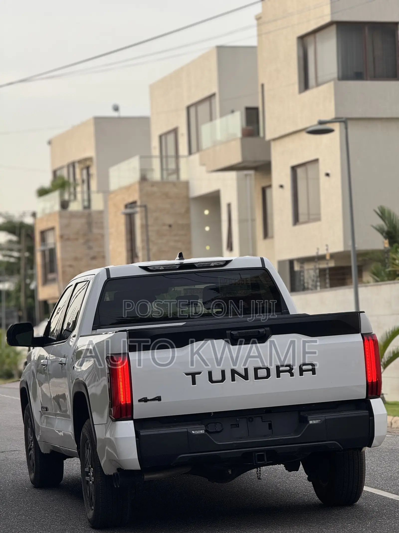 Toyota Tundra SR5 CrewMax 6.5' Bed 2024 White
