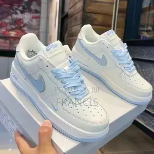 Nanaba Sneakers