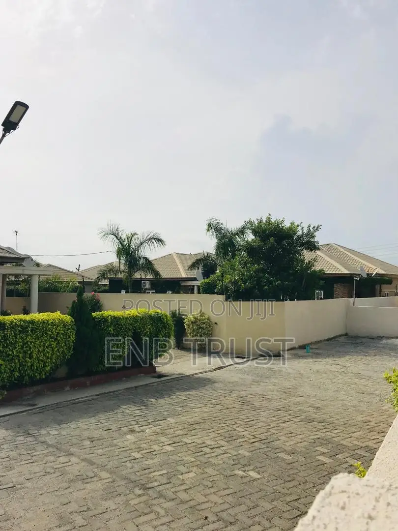 Furnished 3bdrm House in Dome, Pillar 2 for sale