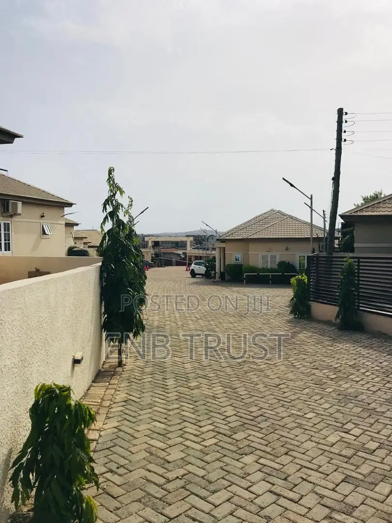 Furnished 3bdrm House in Dome, Pillar 2 for sale